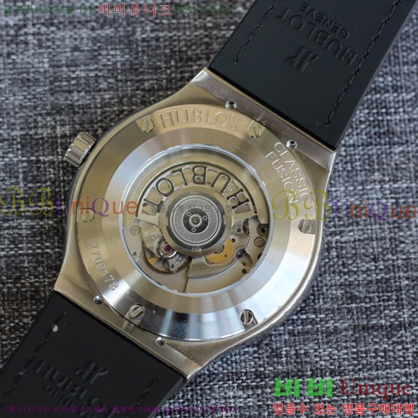 ST ���� ������ Hublot Ŭ���� ǻ�� 44mm HF8971-1