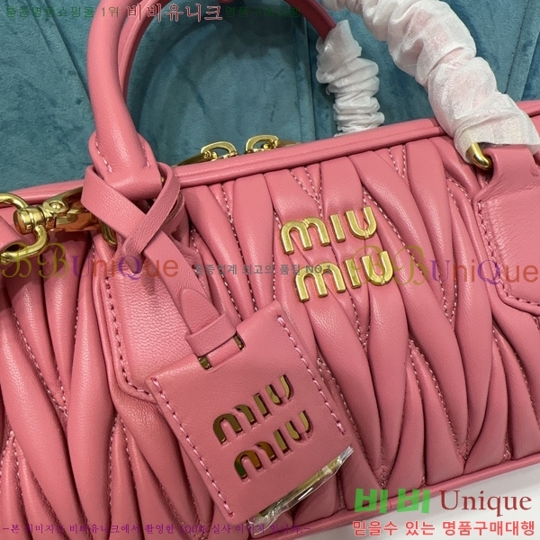 #�̿�̿� ���׶�� �ڵ�� �̵�� 5BB148-205