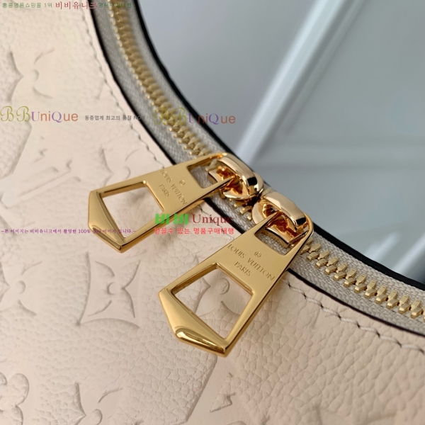 #���̺��� �������� �ҷδ� ũ�ν��� M45831-102