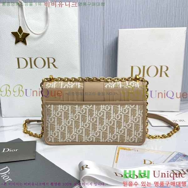 #��� 30 ������ ü�ι� M9208-1001