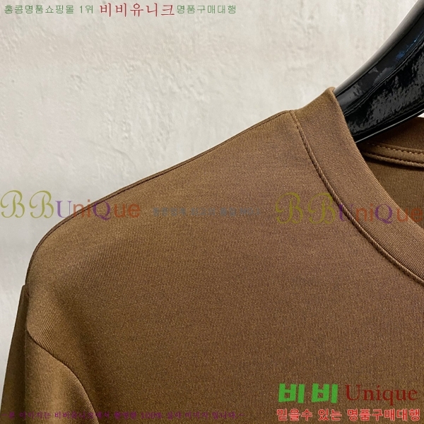 ���� ��**�� ���� Ƽ���� MO90242-2