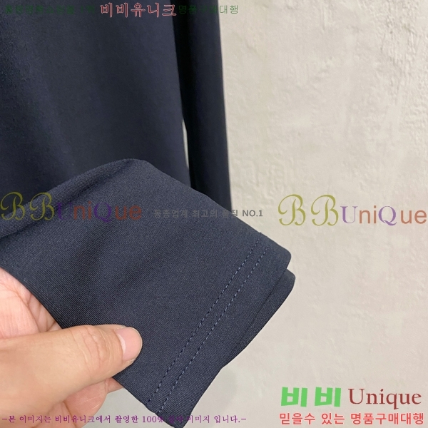 ���� ��**�� ���� Ƽ���� MO90242-4