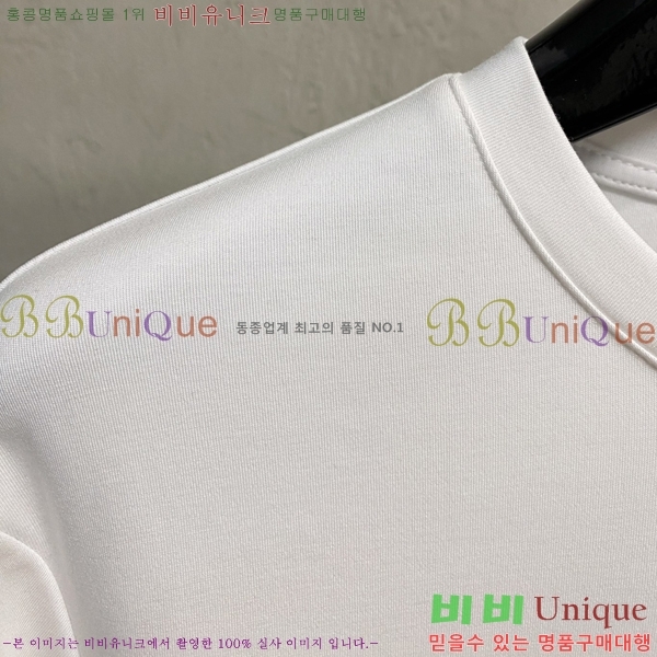 ���� ��**�� ���� Ƽ���� MO90242-5