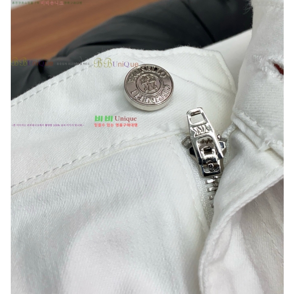 ���� ���ڷ� ��ġ�ڸ� û���� BC247563-2