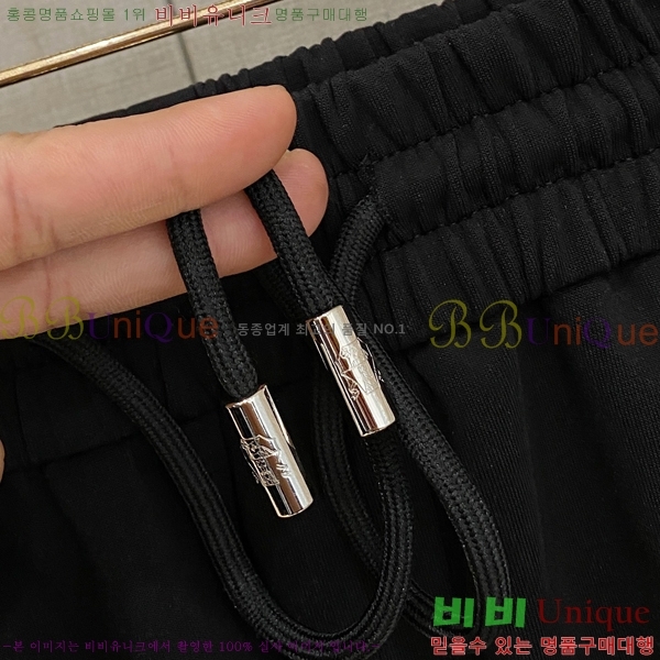 ���� ���ڷ� ��ġ�ڸ� �ݹ��� BC264707-1