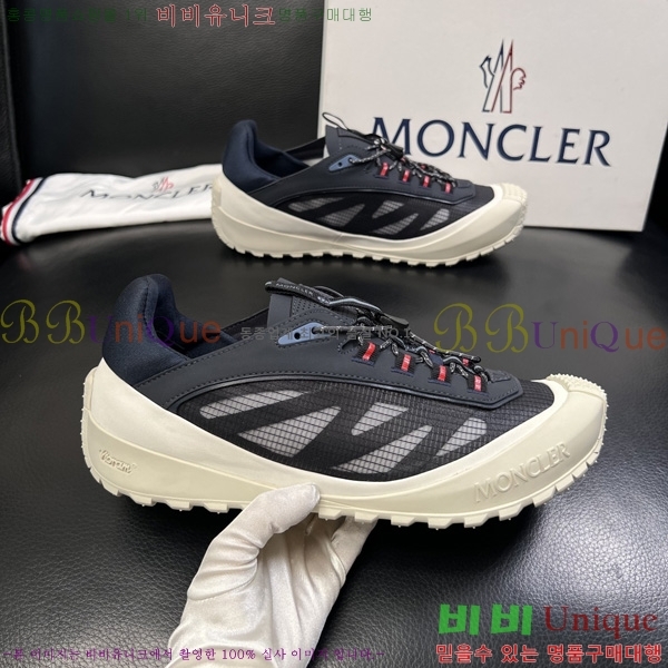 ���� ��**�� ����Ŀ�� MO9906801-7