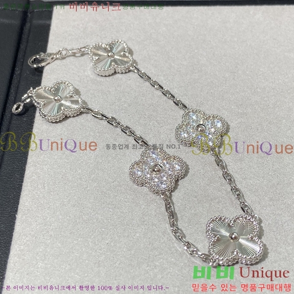 ��Ŭ�������� ���Ժ�� 5�� ��Ƽ�� ���� 22VA266164-2