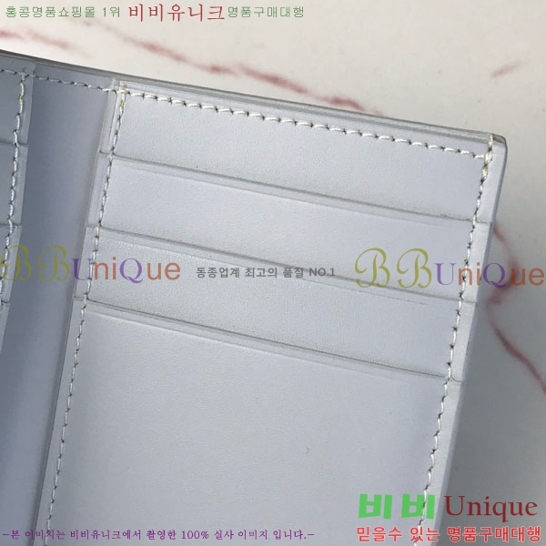 #���ߵ� �� �ǿ��� ī�� ���� GY958711-18