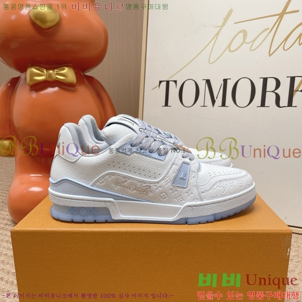 �������� ���̺��� Ʈ���̳� ����Ŀ�� LT2600691-3
