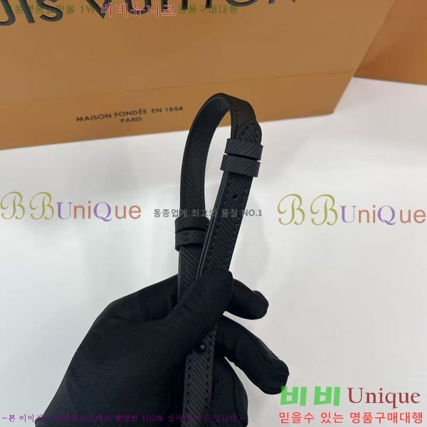 #���̺��� Ʈ����Ʈ MM M25325-101