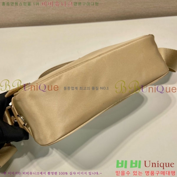 #��*�� ���ڳ� �ﰢ�ΰ� ī�޶�� 1BC167-107