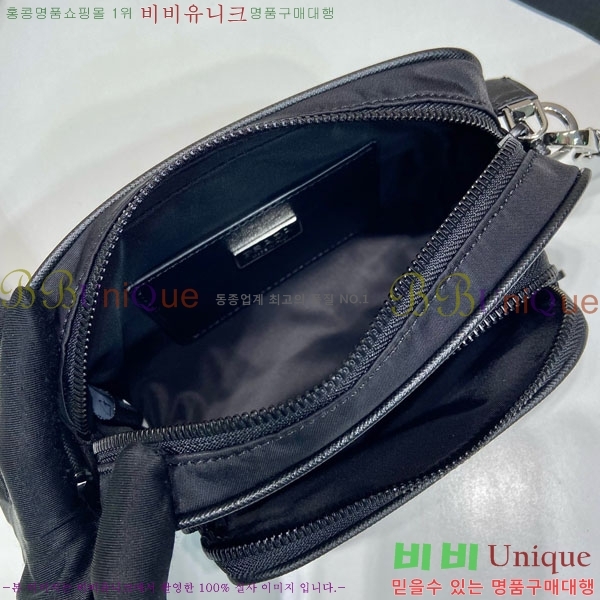 #����� �����Ϸ� �ﰢ�ΰ� ũ�ν��� 2VH172-102