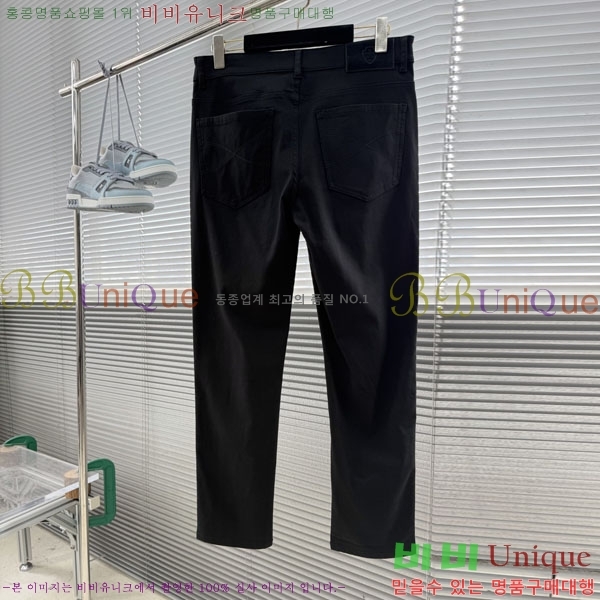 ���� ���ڷ� ��ġ�ڸ� û���� BC247402-1