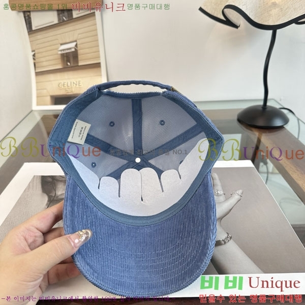 ��**�� ���� M300977-6