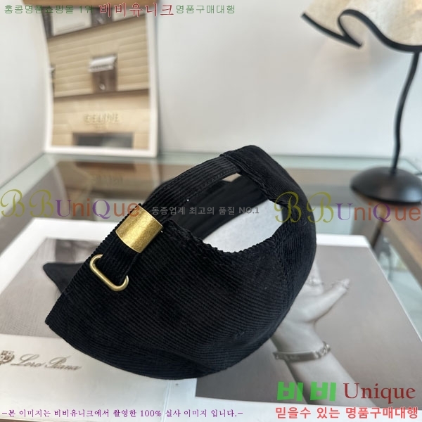 ��**�� ���� M300977-8