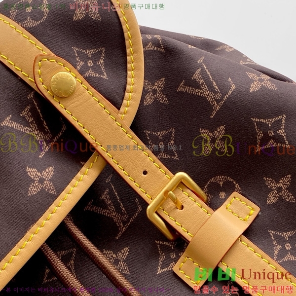 #����*�� ũ�������� �̽�Ʈ ����Ʈ ���� MM M2A423-300