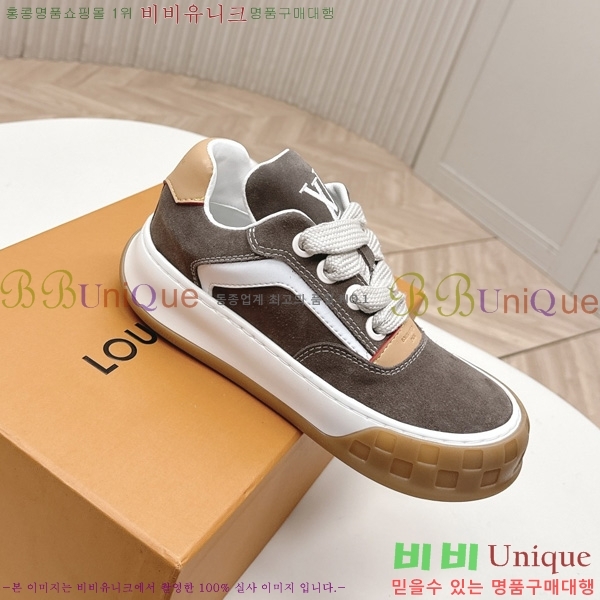 �������� ���̺��� Tilted Sneaker ����Ŀ�� LV402282-15