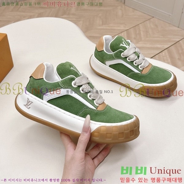 �������� ���̺��� Tilted Sneaker ����Ŀ�� LV402282-13