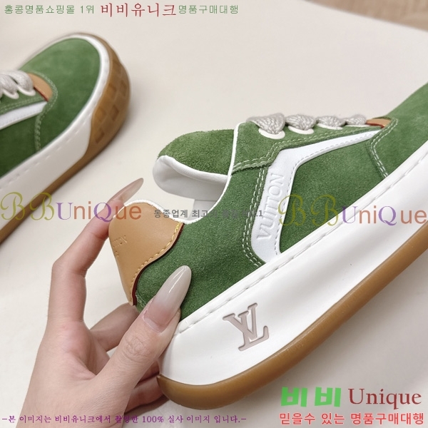 �������� ���̺��� Tilted Sneaker ����Ŀ�� LV402282-13