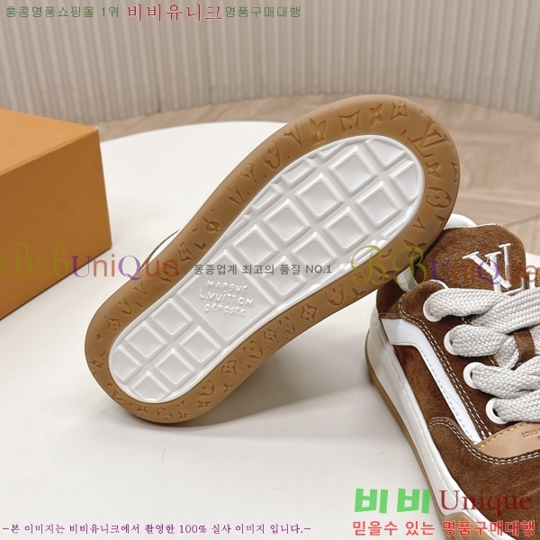 �������� ���̺��� Tilted Sneaker ����Ŀ�� LV402282-12