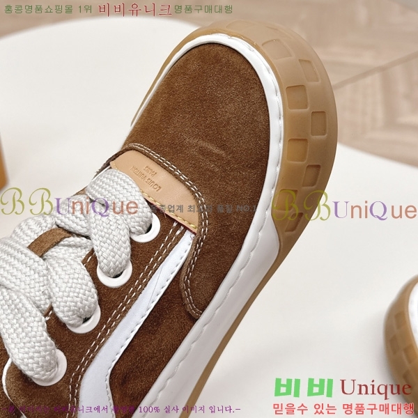 �������� ���̺��� Tilted Sneaker ����Ŀ�� LV402282-12