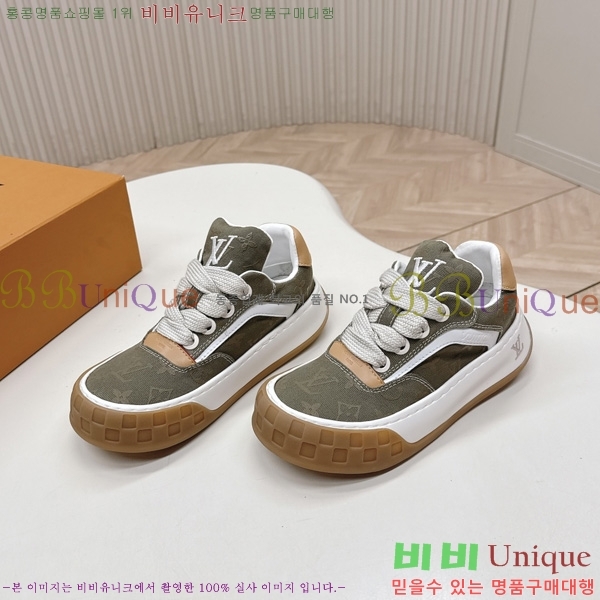 �������� ���̺��� Tilted Sneaker ����Ŀ�� LV402282-7