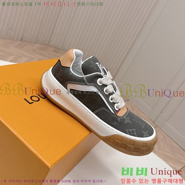 �������� ���̺��� Tilted Sneaker ����Ŀ�� LV402282-3