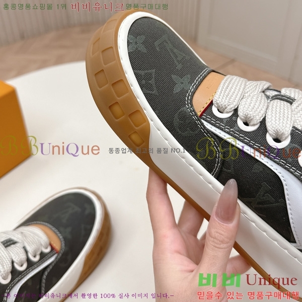 �������� ���̺��� Tilted Sneaker ����Ŀ�� LV402282-3