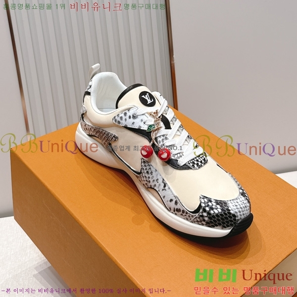 ���� ����*�� Runner Tatic ����Ŀ�� L4500123
