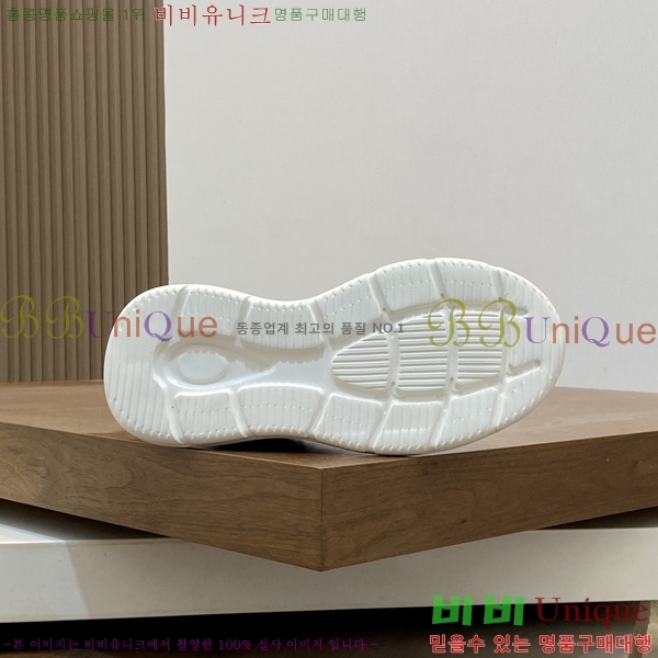  ���� ��**�� ����Ŀ�� MK905581-4