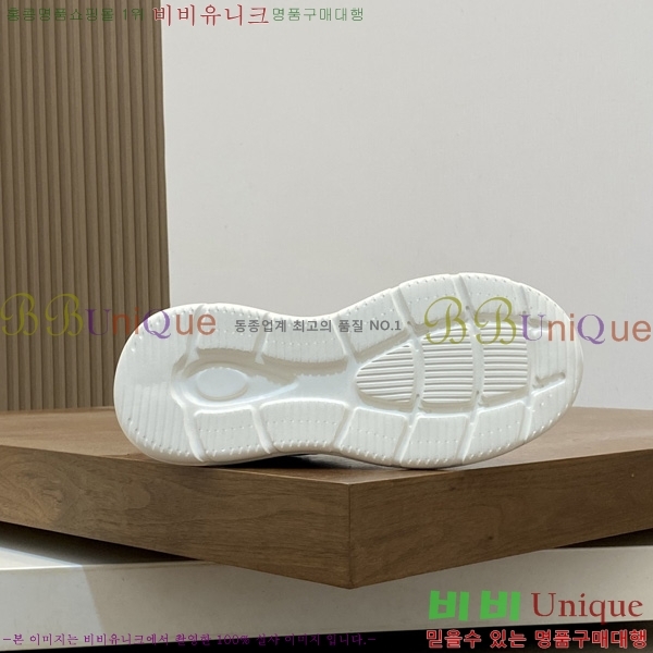  ���� ��**�� ����Ŀ�� MK905581