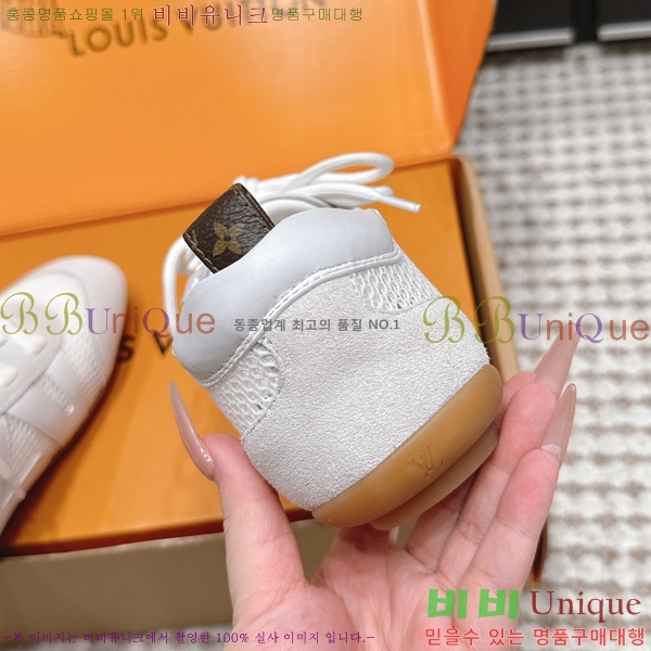 ���� ����*�� Sneakerina ����Ŀ�� 1LT82230-2