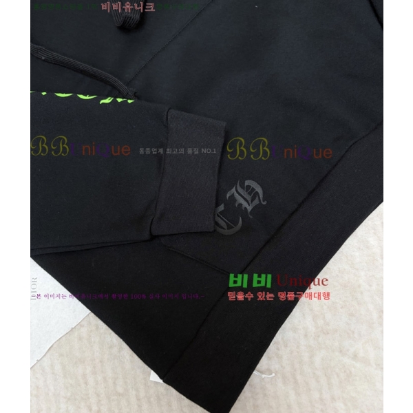�ְ��� ���� ũ������ �ĵ�Ƽ 24HC2691611-1